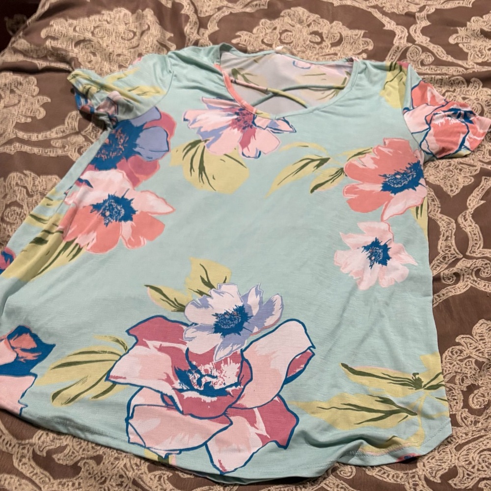 Floral Print V-Neck T-Shirt